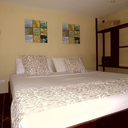 La Palapa Guest House Tamarindo Bilik gambar